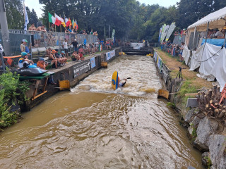 Favourites safely through to the semifinal of Canoe Freestyle European Championships