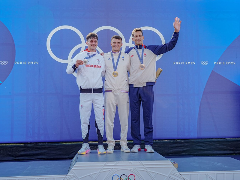 Gestin dominated in men's canoe final