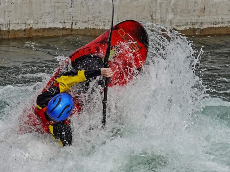 Sebastien Devred in great form on the opening day of Canoe Freestyle European Championships