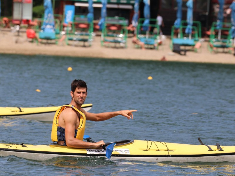 Tennis star Novak Djoković takes up canoeing