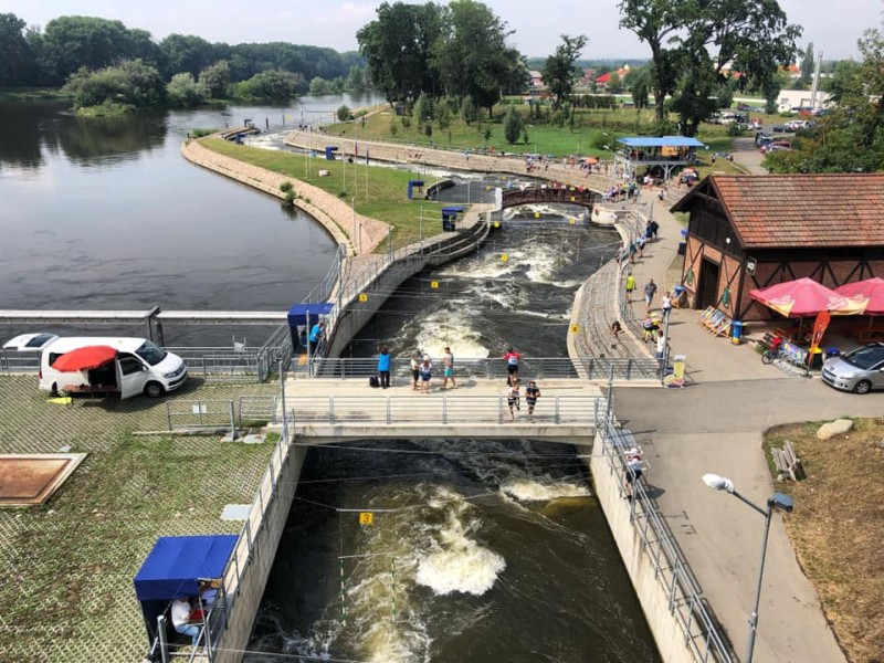 Young canoe slalom paddlers competed in Czech Republic