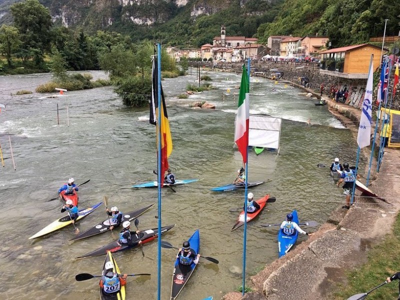 Young canoe slalom paddlers competed in Valstagna