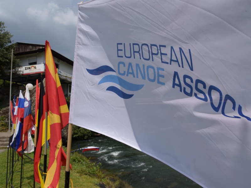 Seven nations celebrate wildwater canoeing classic team race medals