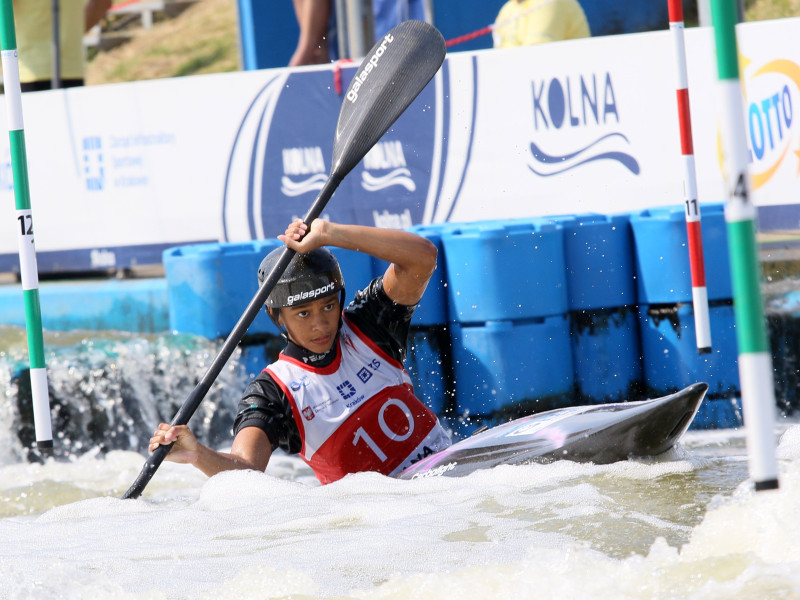 Favourites easily through to kayak semifinal in Krakow