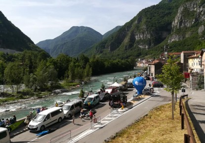 Young canoe slalom paddlers in Valstagna